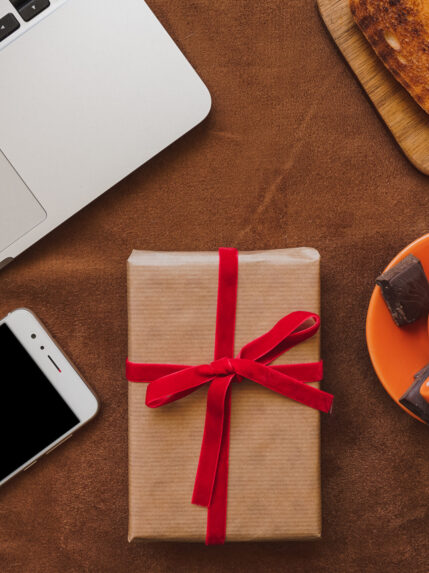 father-s-day-composition-with-gift-mobile-phone